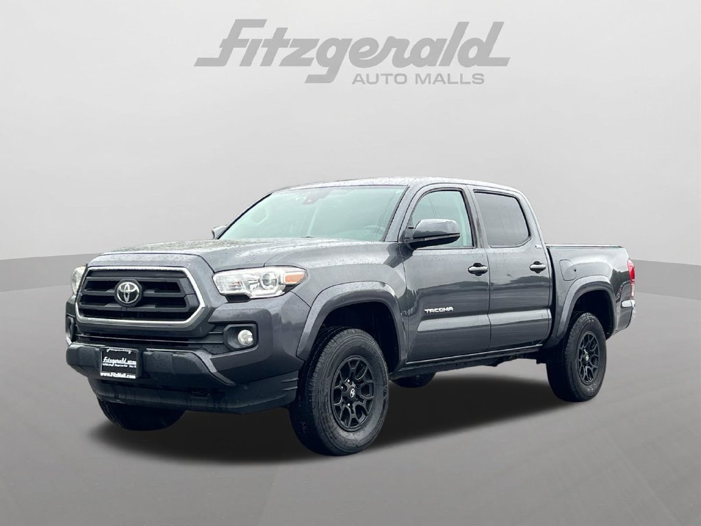 Used 2020 Toyota Tacoma SR5 AWD/4WD image 2