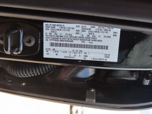 Used 2025 Ford F150 STX w/ Equipment Group 201A FX4 AWD/4WD image 31