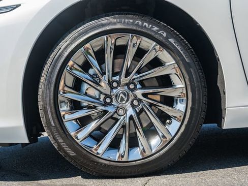 Used 2024 Lexus ES 350 Ultra Luxury w/ Accessory Package (Z2) FWD image 16