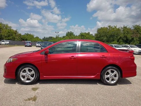 Used 2013 Toyota Corolla S FWD image 2