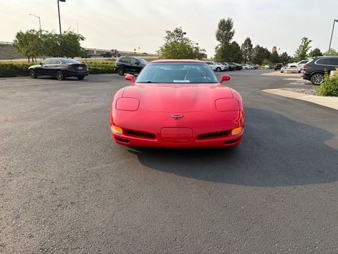 Used 2001 Chevrolet Corvette Coupe w/ Preferred Equipment Group2 RWD image 8