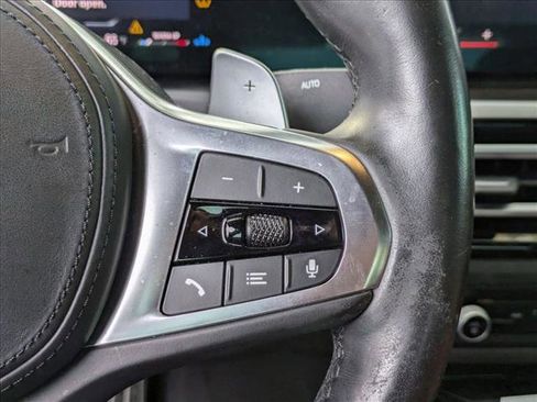 Used 2023 BMW 330i Sedan w/ M Sport Package image 11