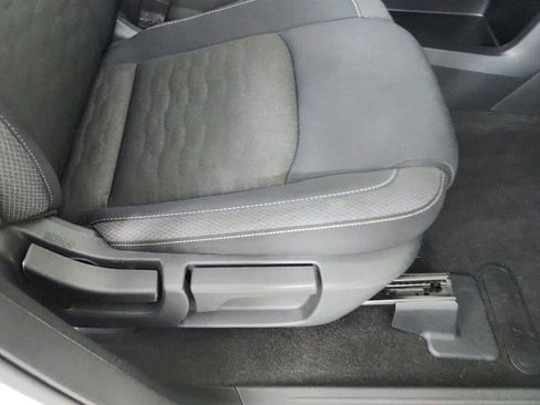 Certified 2025 Nissan Pathfinder SV FWD image 27