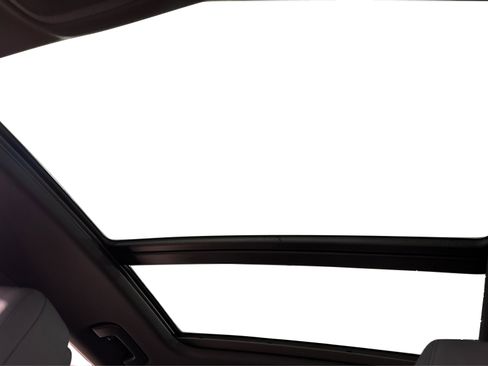 Used 2025 Audi Q3 2.0T Premium image 35