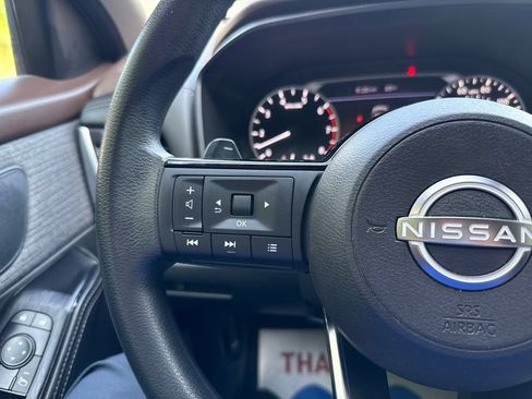 Used 2023 Nissan Rogue SV FWD image 17