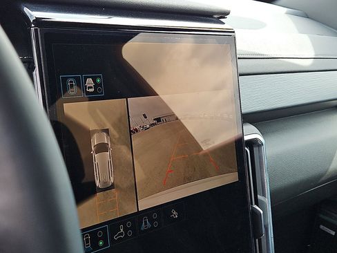 New 2026 GMC Acadia Elevation image 18