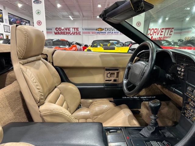 Used 1992 Chevrolet Corvette Convertible RWD image 13