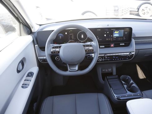 New 2026 Hyundai Ioniq 5 SEL image 17