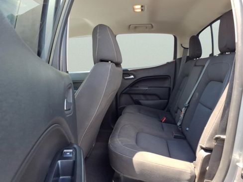 Used 2021 Chevrolet Colorado LT w/ Safety Package RWD image 12