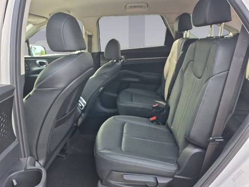 Used 2024 Kia Sorento EX AWD/4WD image 16