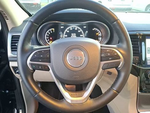 Used 2022 Jeep Grand Cherokee Laredo E w/ Security & Convenience Group AWD/4WD image 16