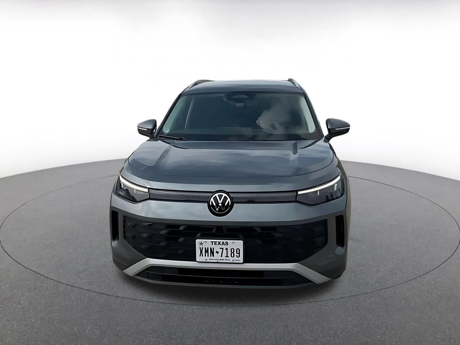 Used 2026 Volkswagen Tiguan SE AWD/4WD image 4