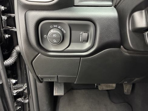 Used 2025 RAM 2500 Big Horn AWD/4WD image 21