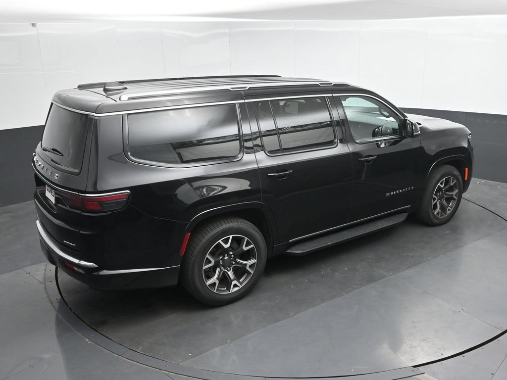 Used 2024 Jeep Wagoneer Series III AWD/4WD image 34