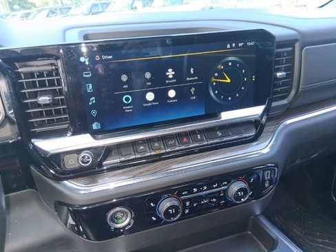 Used 2023 Chevrolet Silverado 1500 RST AWD/4WD image 15