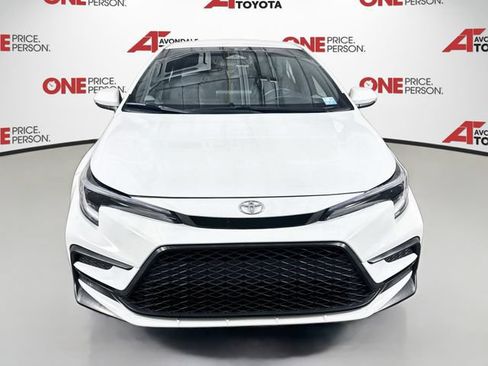 Certified 2025 Toyota Corolla SE FWD image 3
