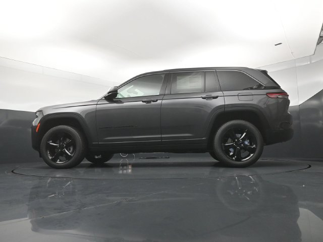 New 2026 Jeep Grand Cherokee Limited w/ Limited Altitude Package AWD/4WD image 21