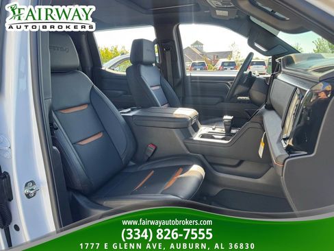 Used 2026 GMC Sierra 1500 AT4 w/ Technology Package image 12