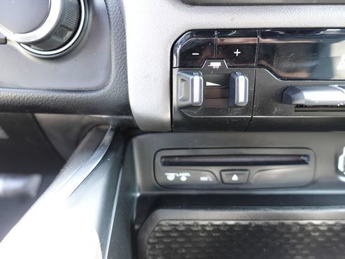Used 2019 RAM 1500 Big Horn AWD/4WD image 48