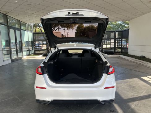 Used 2023 Honda Civic Sport image 18