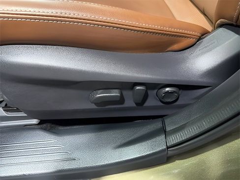 Used 2025 Subaru Outback Touring XT image 13