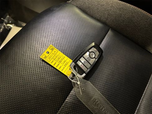 Used 2021 Ford Bronco Sport Outer Banks w/ Outer Banks Package image 32