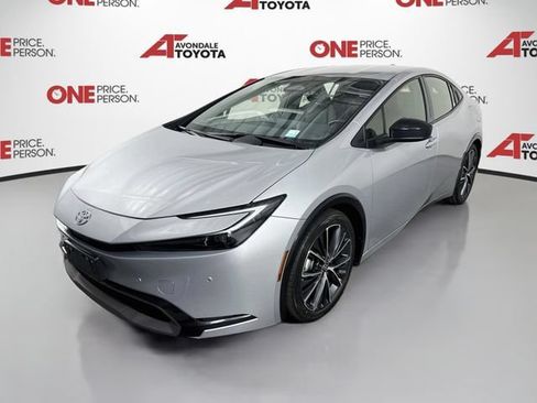 Certified 2025 Toyota Prius XLE FWD image 4