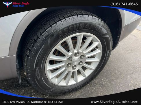 Used 2012 Buick Enclave Leather FWD image 17