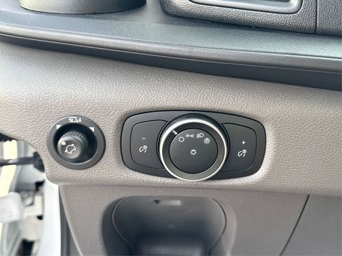 Used 2020 Ford Transit 350 XL image 23