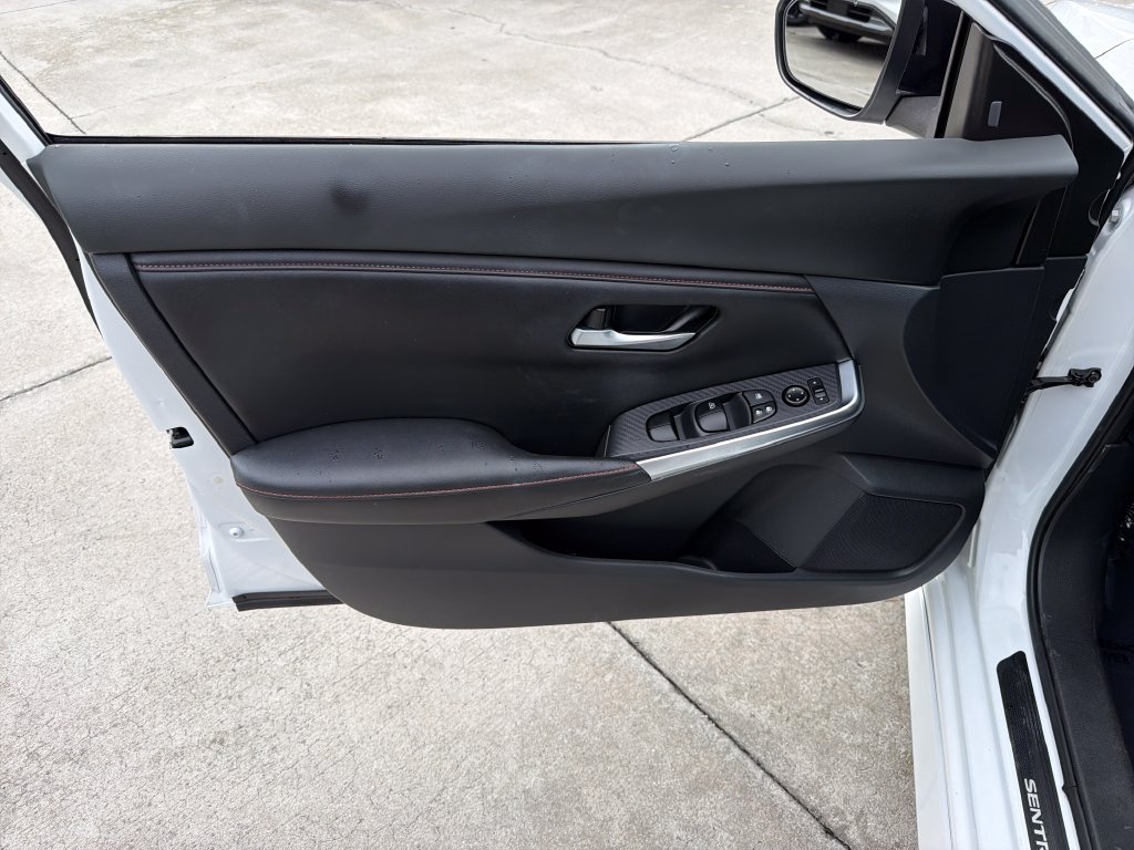 Used 2023 Nissan Sentra SR w/ Trunk Package FWD image 16