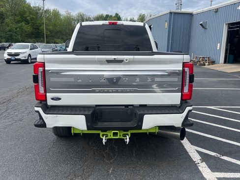 Used 2024 Ford F250 Limited w/ FX4 Off-Road Package AWD/4WD image 4