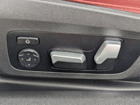 Used 2023 BMW M440i M440i w/ Premium Package image 10