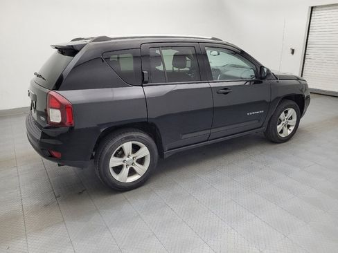Used 2017 Jeep Compass Latitude AWD/4WD image 10
