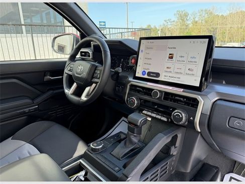 Used 2024 Toyota Tacoma TRD Sport image 16