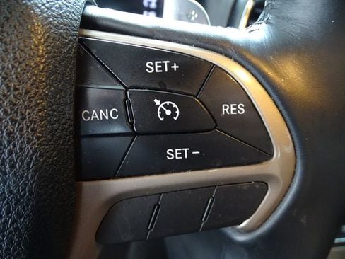 Used 2014 Jeep Grand Cherokee Limited AWD/4WD image 8