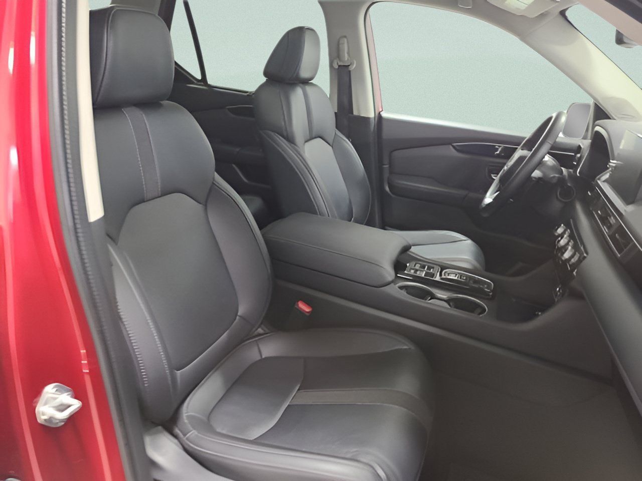 Used 2024 Honda Pilot Touring image 15