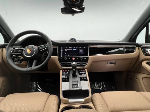 Used 2026 Porsche Macan AWD/4WD image 6