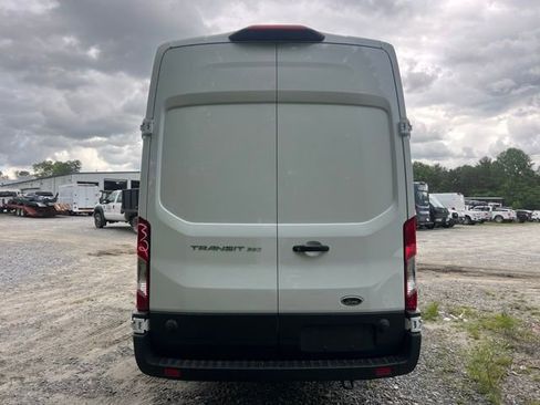 New 2024 Ford Transit 250 148 High Roof RWD image 4
