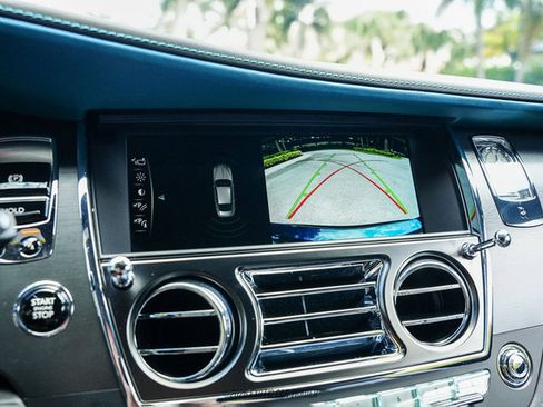 Used 2019 Rolls-Royce Wraith RWD image 31