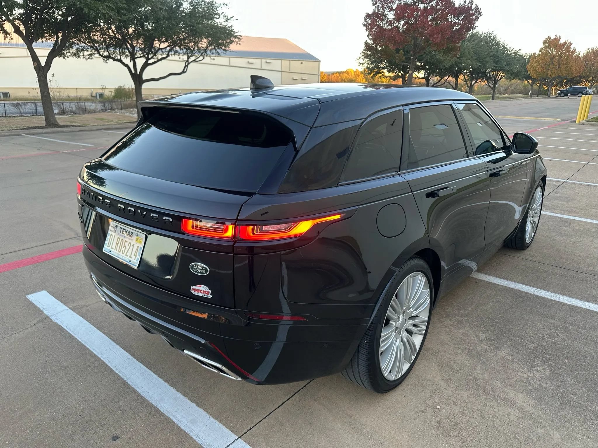 Used 2020 Land Rover Range Rover Velar R-Dynamic S AWD/4WD image 9