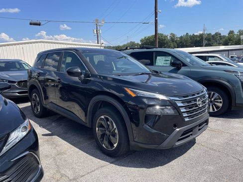Used 2025 Nissan Rogue SV AWD/4WD image 1