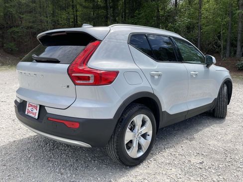 Used 2022 Volvo XC40 T5 Momentum AWD/4WD image 21