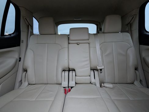 Used 2018 Lincoln MKT AWD image 26