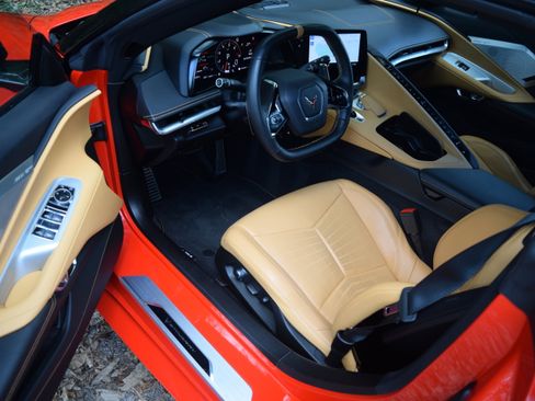 Used 2022 Chevrolet Corvette Stingray Preferred Conv w/ Z51 Performance Package image 2