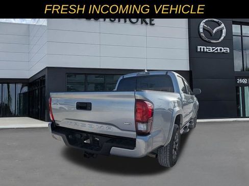 Used 2023 Toyota Tacoma SR5 w/ Technology Package RWD image 3