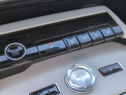 Used 2025 Lincoln Navigator Reserve AWD/4WD image 26
