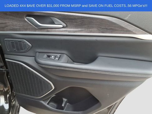 Used 2023 Jeep Grand Cherokee 4WD 4xe image 11