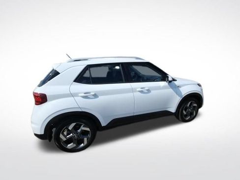 Used 2023 Hyundai Venue SEL FWD image 10