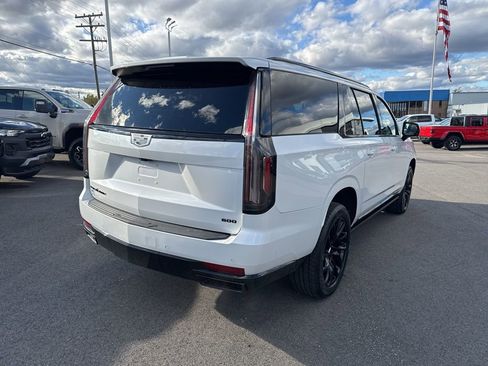 Used 2021 Cadillac Escalade ESV Sport Platinum w/ LPO, ONYX Package image 5