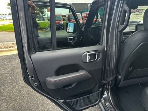 New 2025 Jeep Gladiator Rubicon w/ Convenience Group image 28